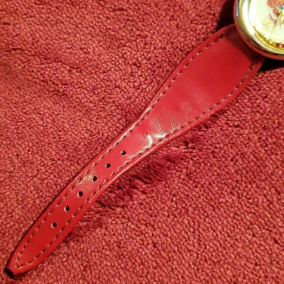Santa Claus Christmas Rubies Red‎ Crystals Leather Band Gold Tone Sparkle Watch - Picture 4 of 10